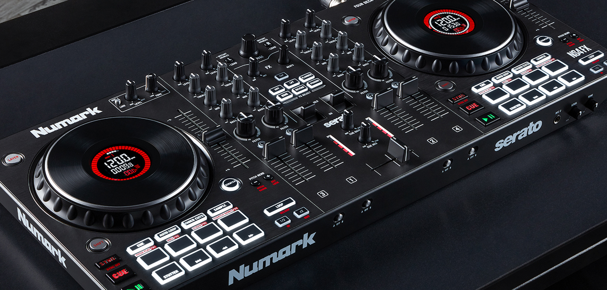 NUMARK NS4FX DJMAGAZIN